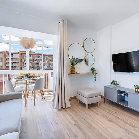 797 Rentals- Renovado Piso Con Hermosas Vistas En Iris 贝纳尔马德纳